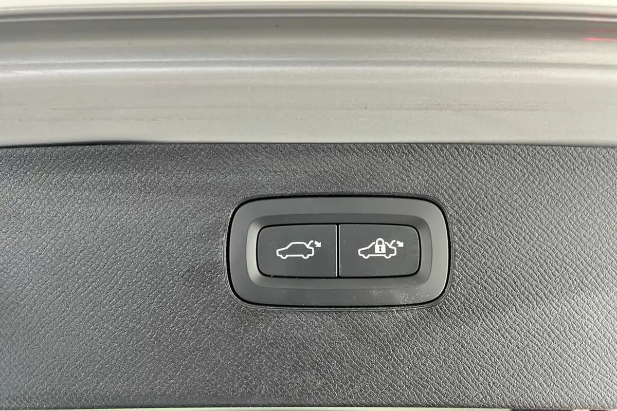 2024-volvo-xc90-20-b5-plus-big-26