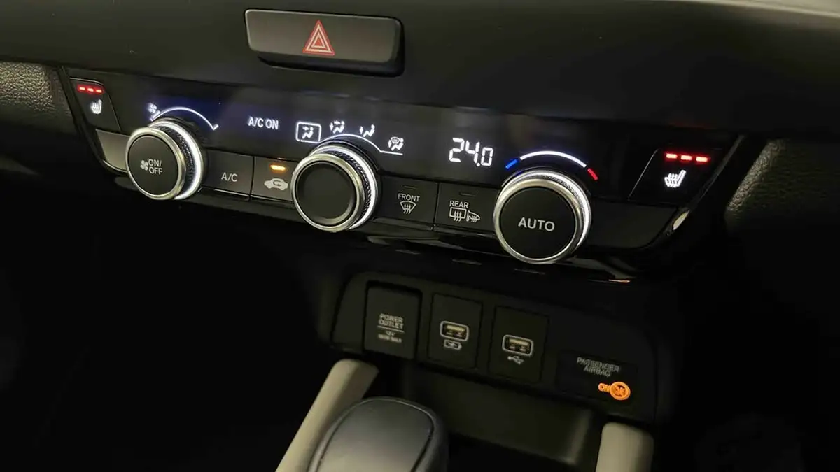 2022-honda-jazz-15-i-mmd-ex-107ps-big-19