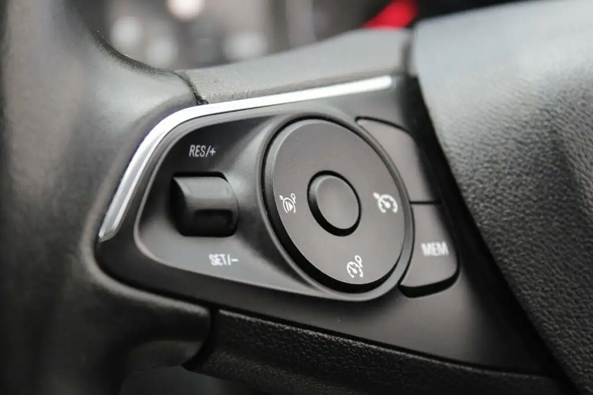 2018-vauxhall-grandland-x-12-sport-nav-130ps-big-34
