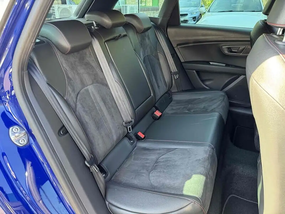 2020-seat-leon-20tdi-fr-black-edition-estate-dsg-big-11