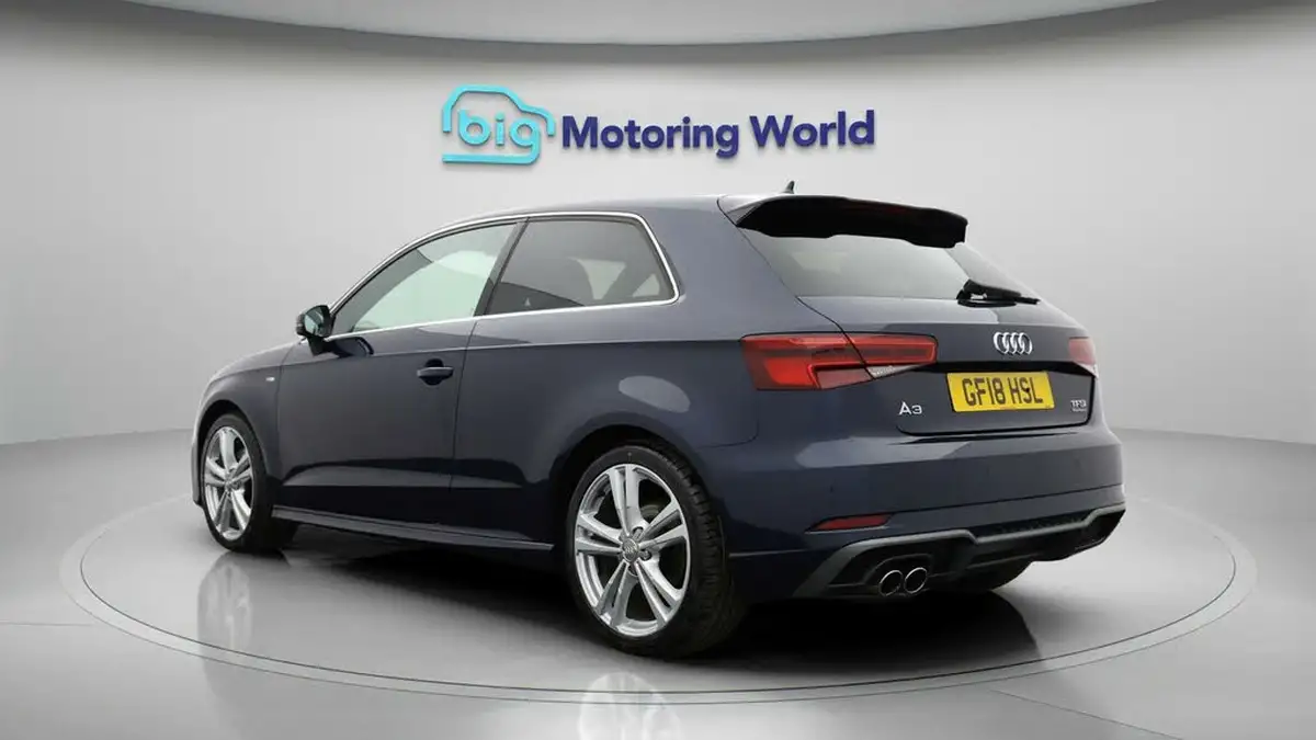 2017-audi-a3-20-tfsi-quattro-s-line-191ps-nav-hatchback-3d-big-5