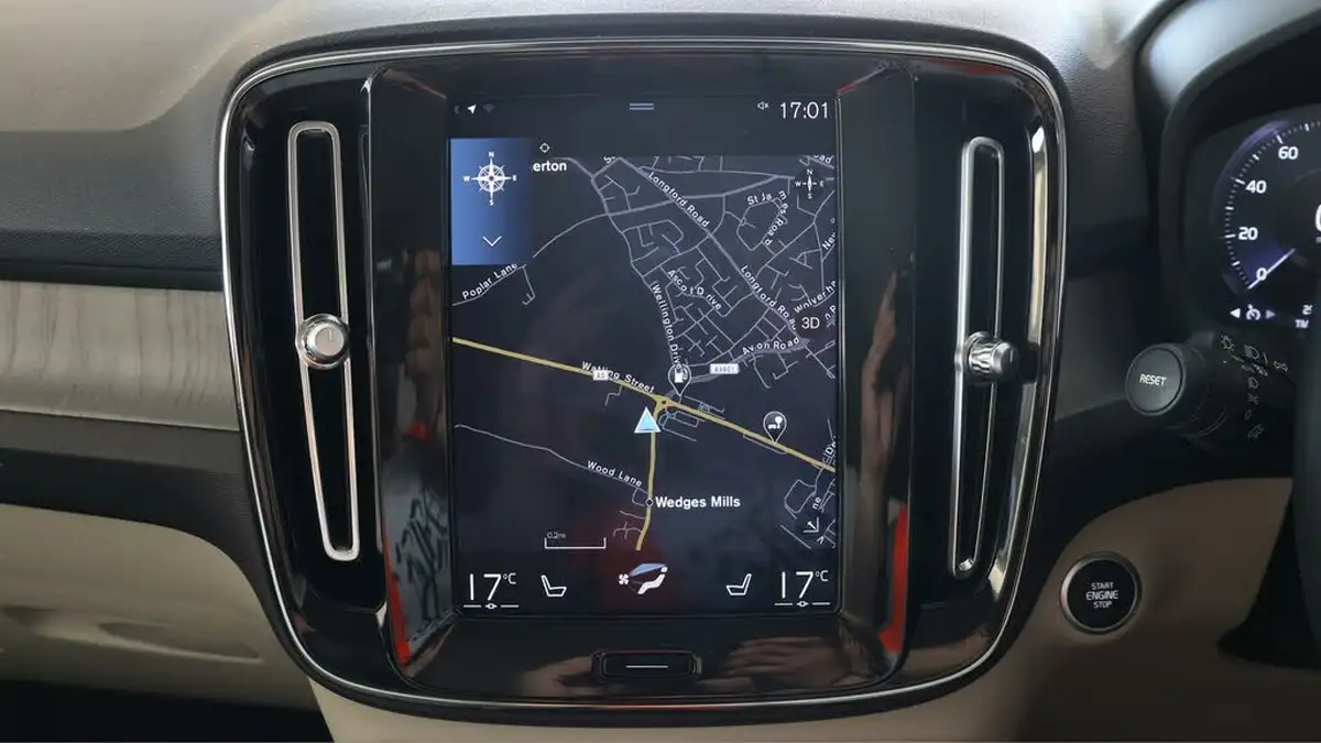 2021-volvo-xc40-15-t3-inscription-pro-163bhp-big-10