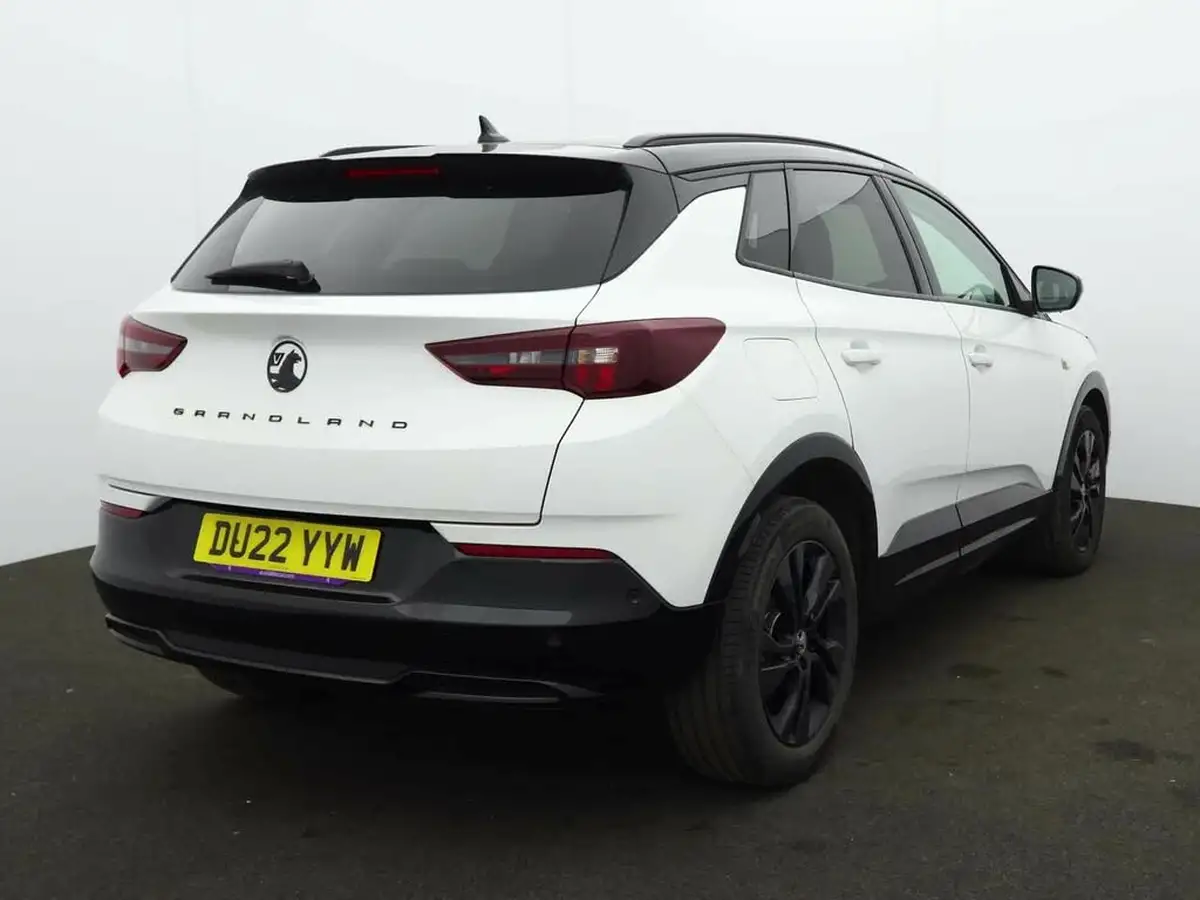 2022-vauxhall-grandland-12-sri-big-4