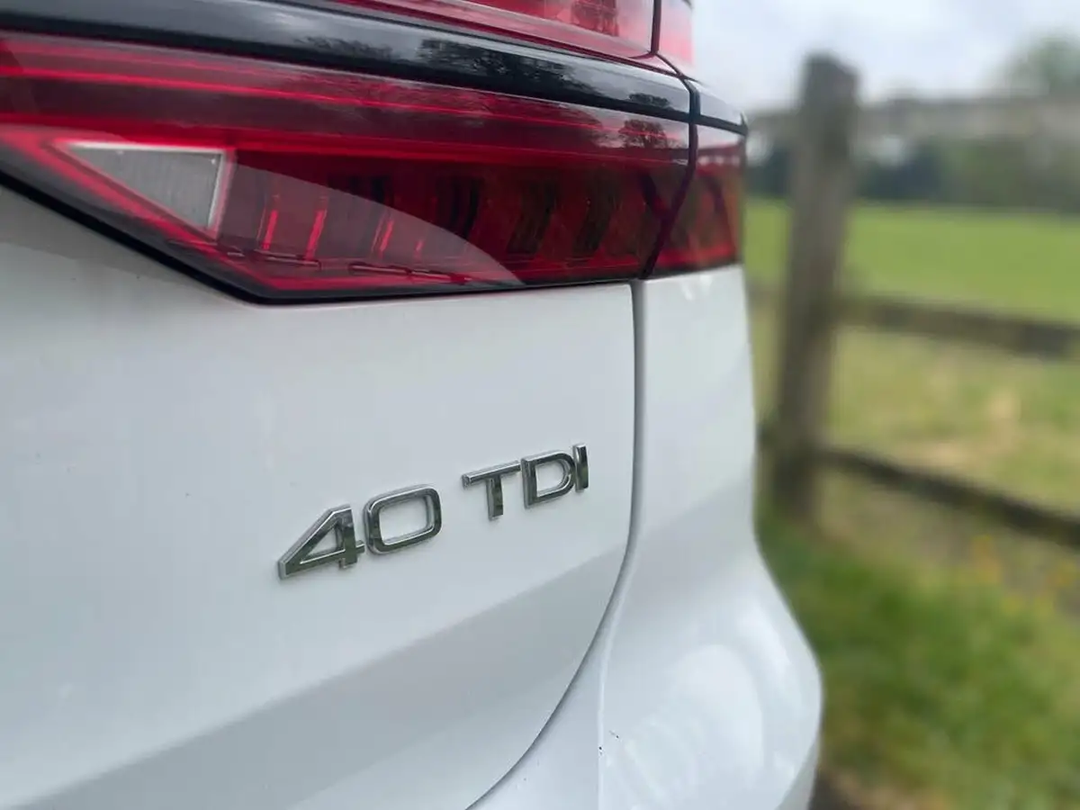 2019-audi-a6-avant-20-40-tdi-black-edition-big-11