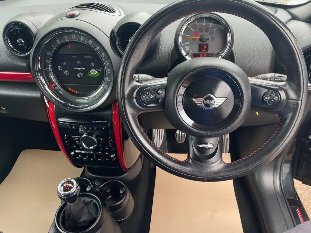 2015-mini-countryman-16-john-cooper-works-big-9