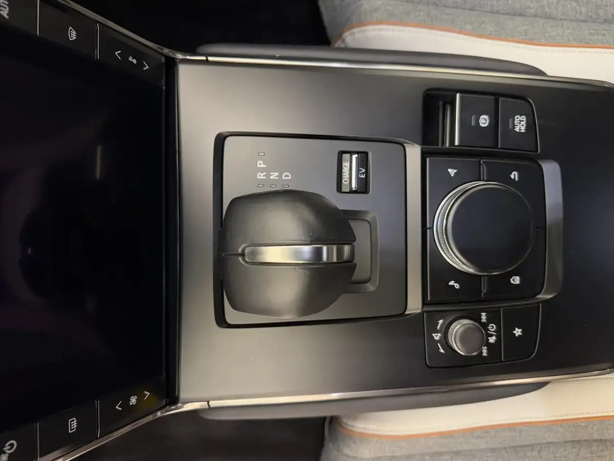 2023-mazda-mx-30-e-exclusive-line-170ps-830cc-big-14