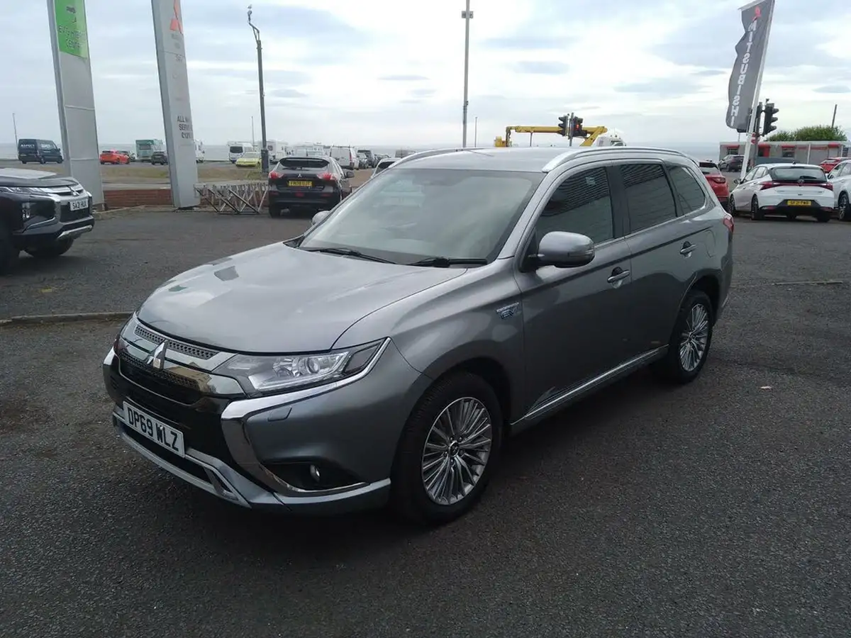 2019-mitsubishi-outlander-24-dynamic-phev-big-1