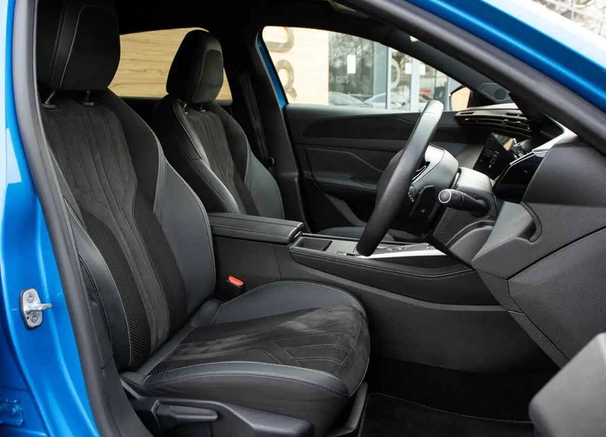 2023-peugeot-308-15-bluehdi-gt-130ps-big-31