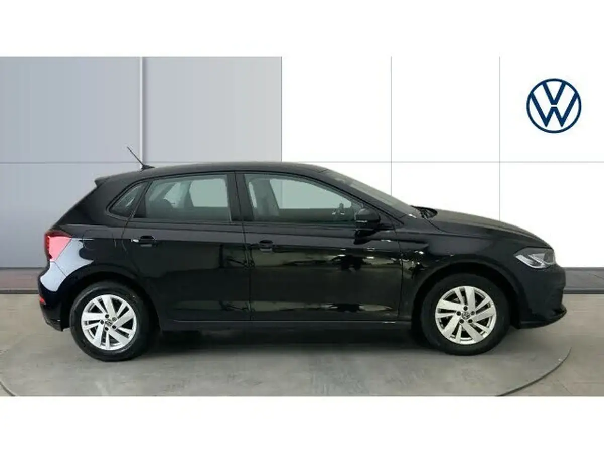 2022-volkswagen-polo-10-tsi-life-big-3