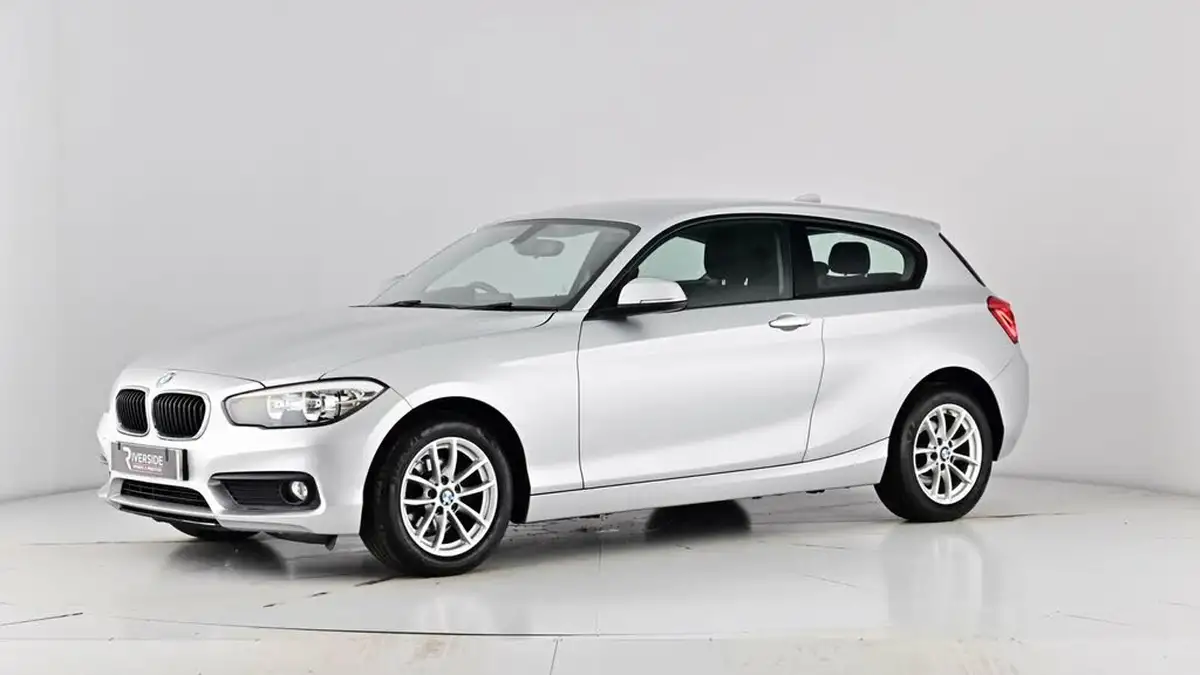 2017-bmw-1-series-20td-118d-se-3d-big-52