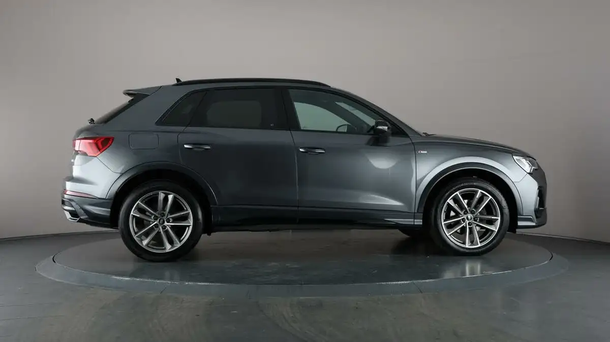 2022-audi-q3-15-35-tfsi-black-edition-codcomfort-sound-pack-station-wagon-big-57