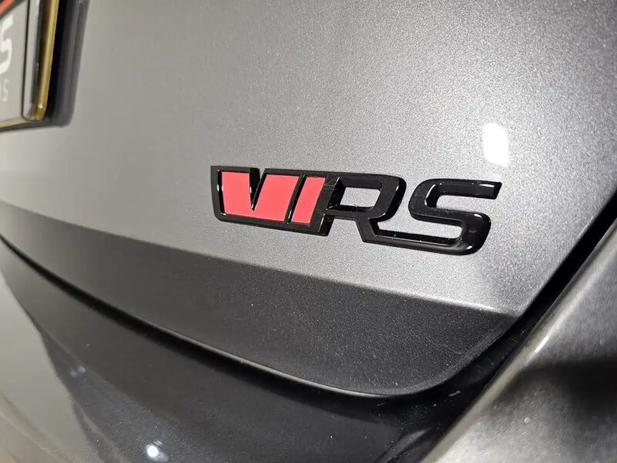 2022-skoda-octavia-20-tsi-vrs-hatchback-dsg-big-44