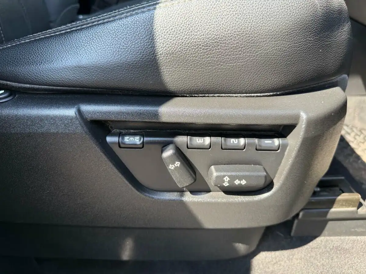 2010-land-rover-freelander-2-22sd4-hse-big-17