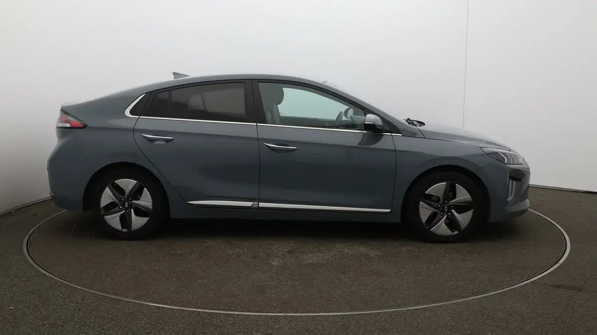 2021-hyundai-ioniq-16-gdi-premium-se-hybrid-big-40