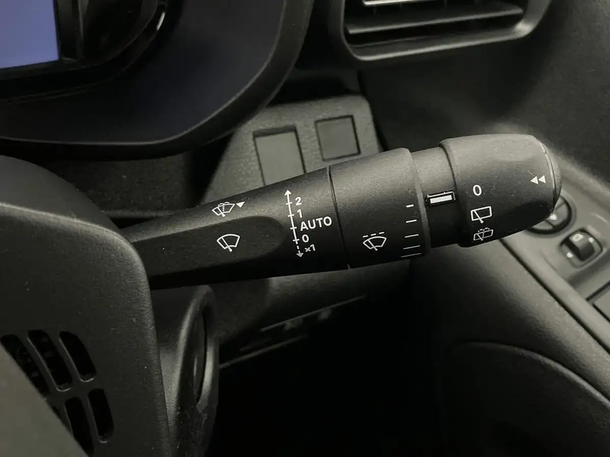 2024-vauxhall-combo-life-e-design-xl-big-33