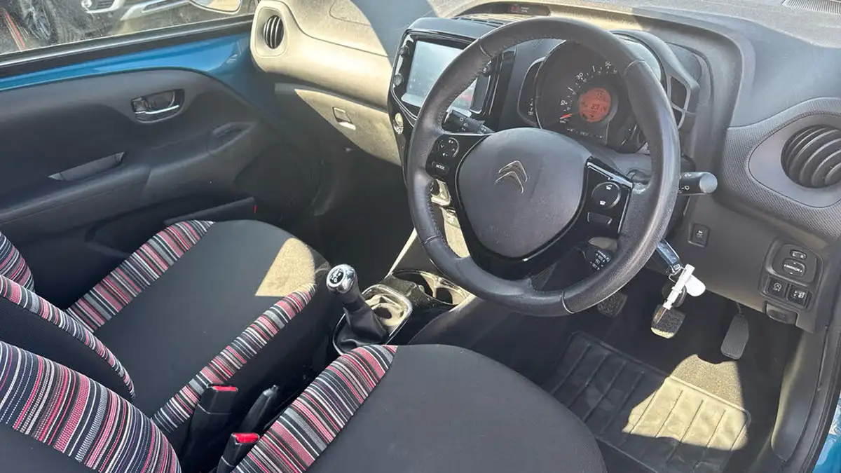 2021-citroen-c1-10-vti-shine-5d-big-10