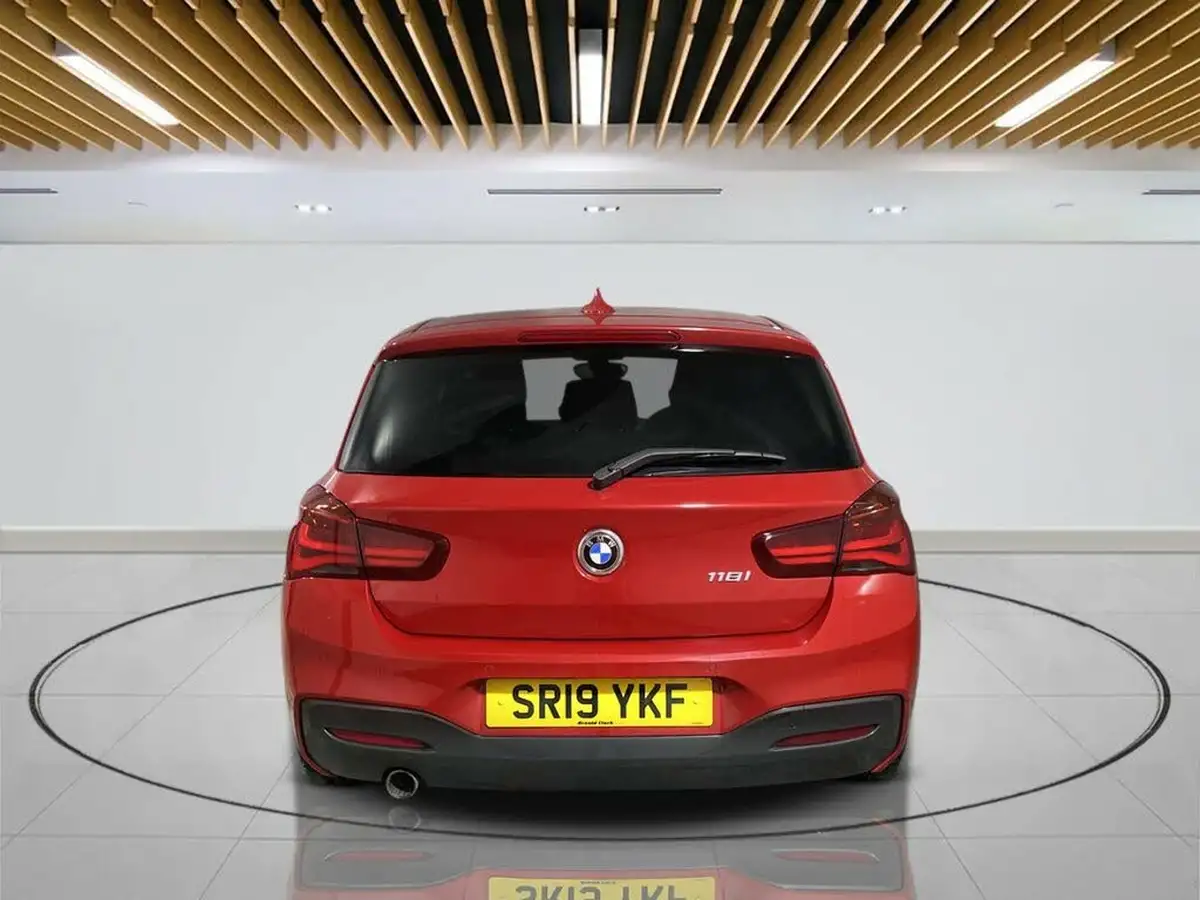 2019-bmw-1-series-15-118i-m-sport-shadow-edition-5d-big-6