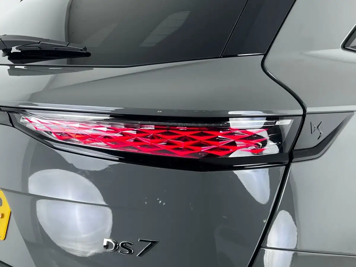 2023-ds-ds-7-e-tense-opera-225ps-big-9