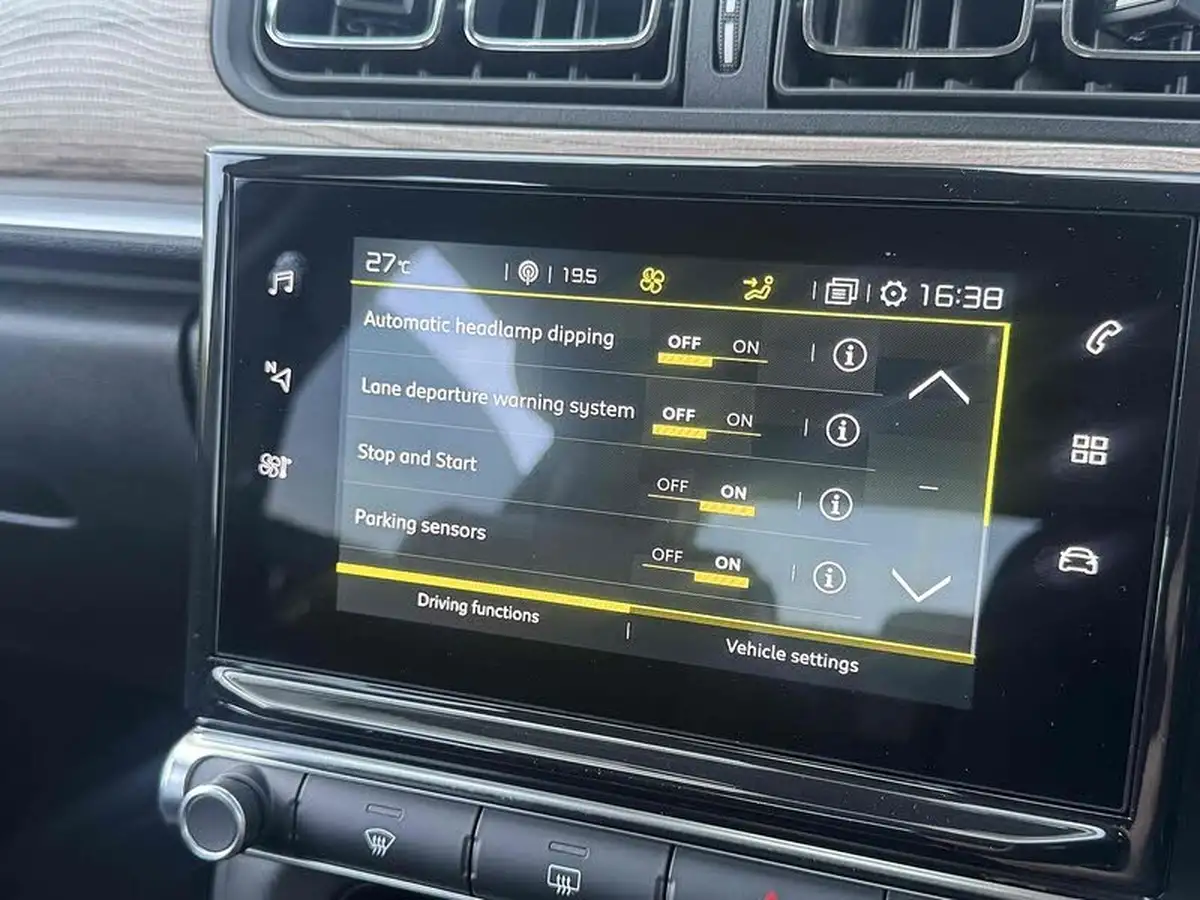 2022-citroen-c3-12-puretech-shine-plus-83ps-ss-big-18