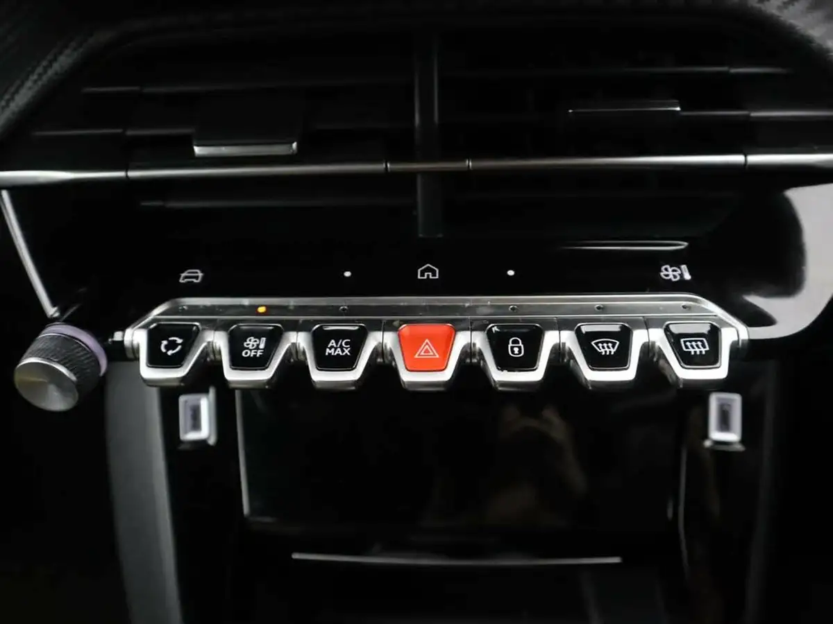 2024-peugeot-2008-suv-e-allure-136ps-50kwh-big-16