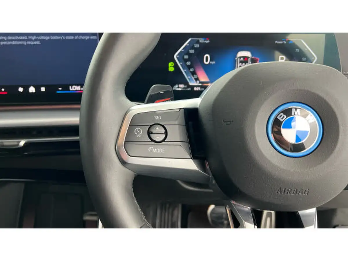 2024-bmw-x1-15-xdrive30e-m-sport-big-16