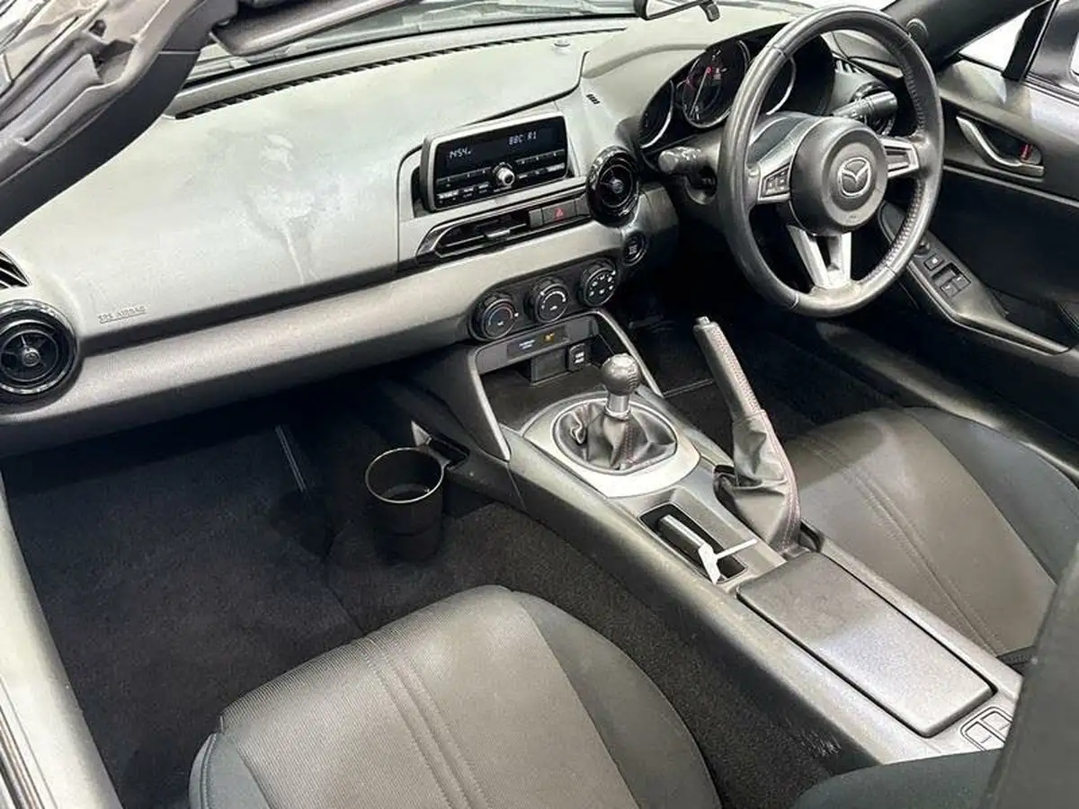 2019-mazda-mx-5-15-se-big-8