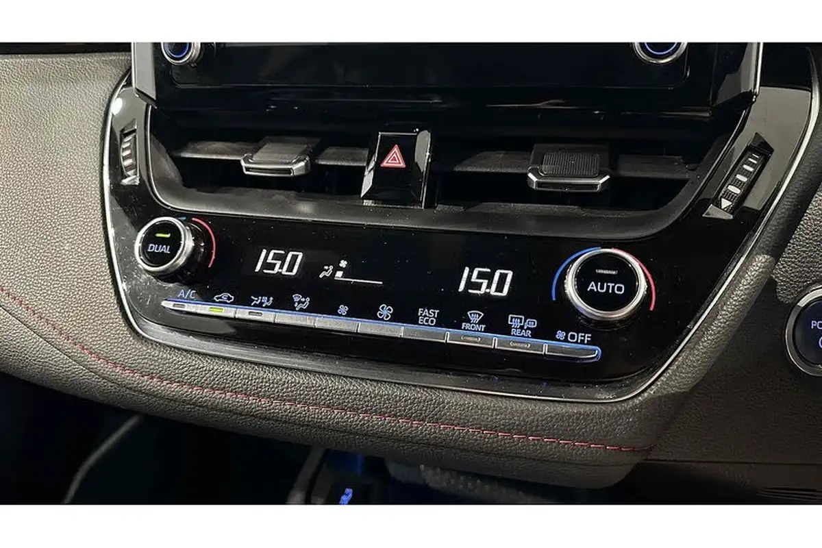 2021-toyota-corolla-18-vvt-i-excel-trk-touring-sports-big-36