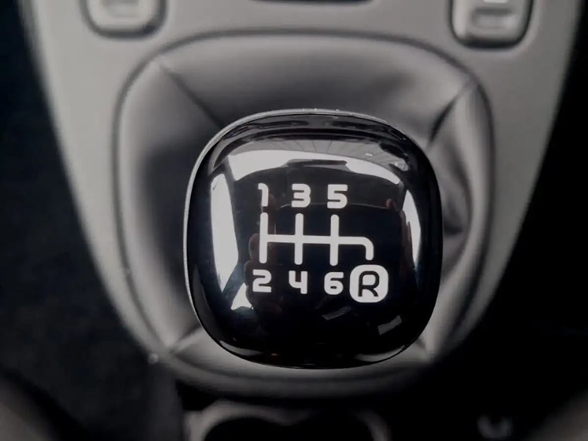 2022-fiat-panda-10-city-life-big-12