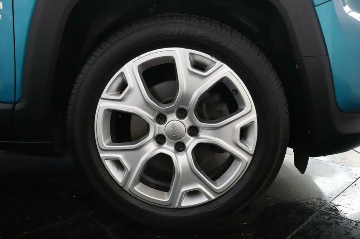 2019-jeep-renegade-13-gse-limited-big-34