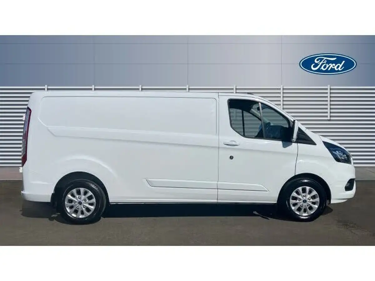 2023-ford-transit-custom-big-4