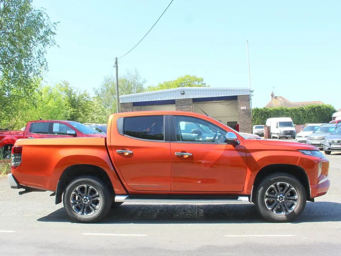 2020-mitsubishi-l200-22di-d-barbarian-x-big-6