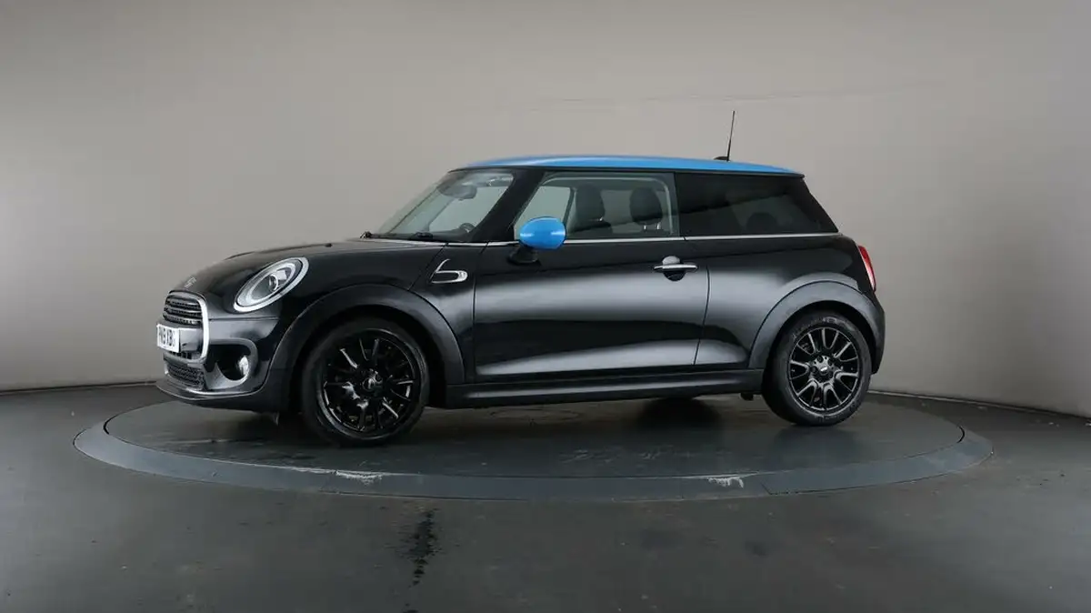 2019-mini-cooper-15-cooper-classic-hatchback-3d-big-29