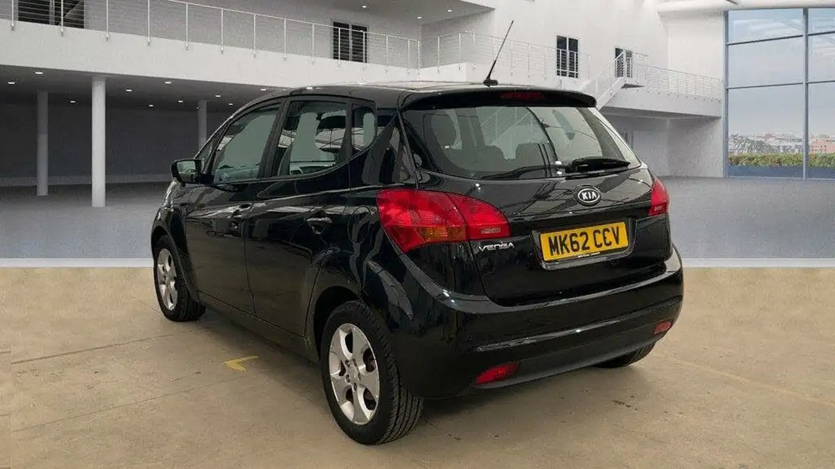 2012-kia-venga-16-2-big-2