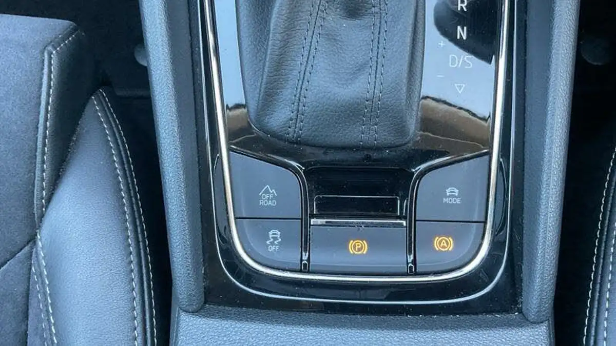 2019-skoda-kodiaq-20-tsi-scout-190ps-seats-big-20