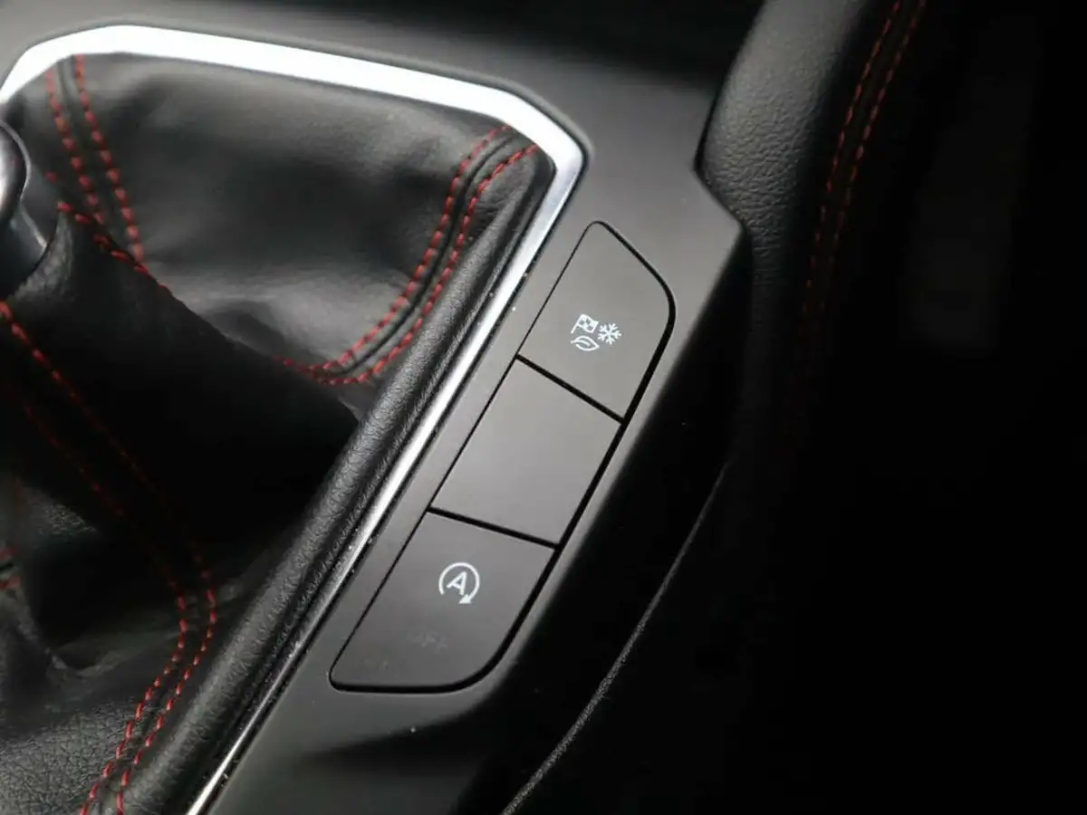 2024-ford-kuga-15t-black-package-edition-big-24