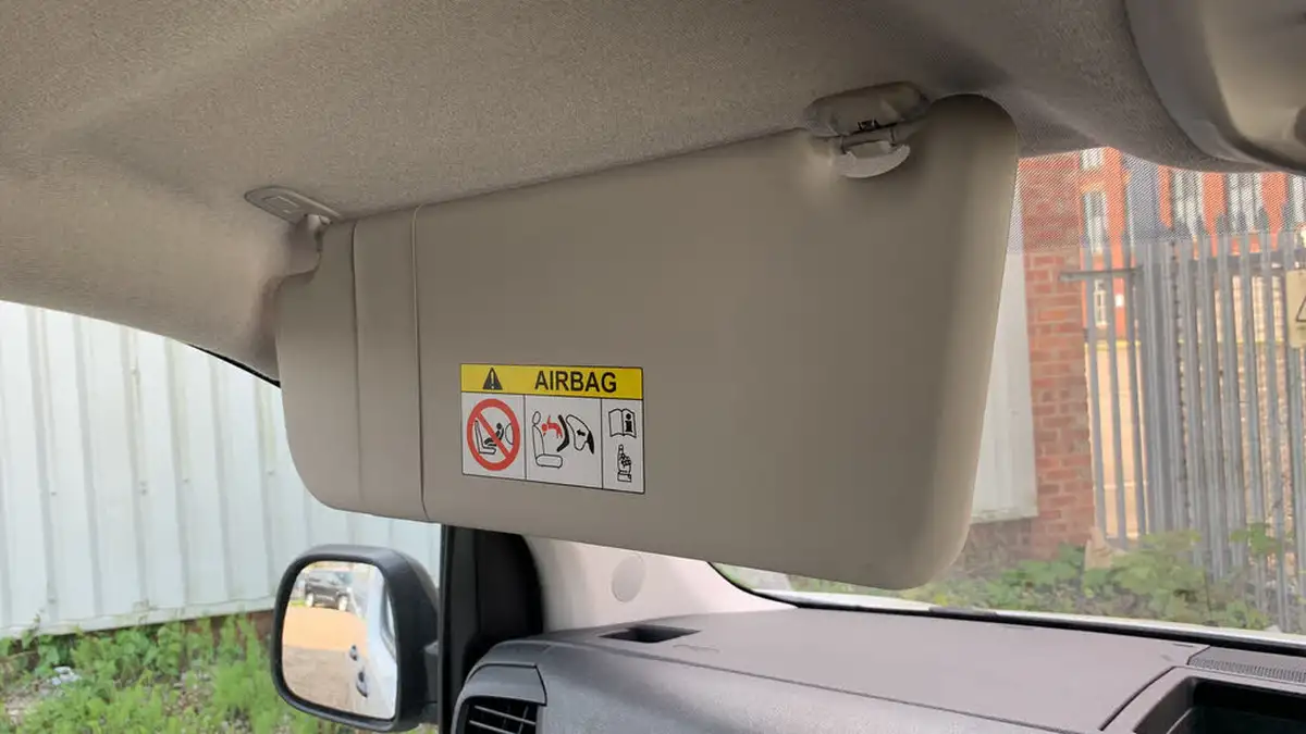 2024-peugeot-expert-20-bluehdi-professional-standard-panel-big-35