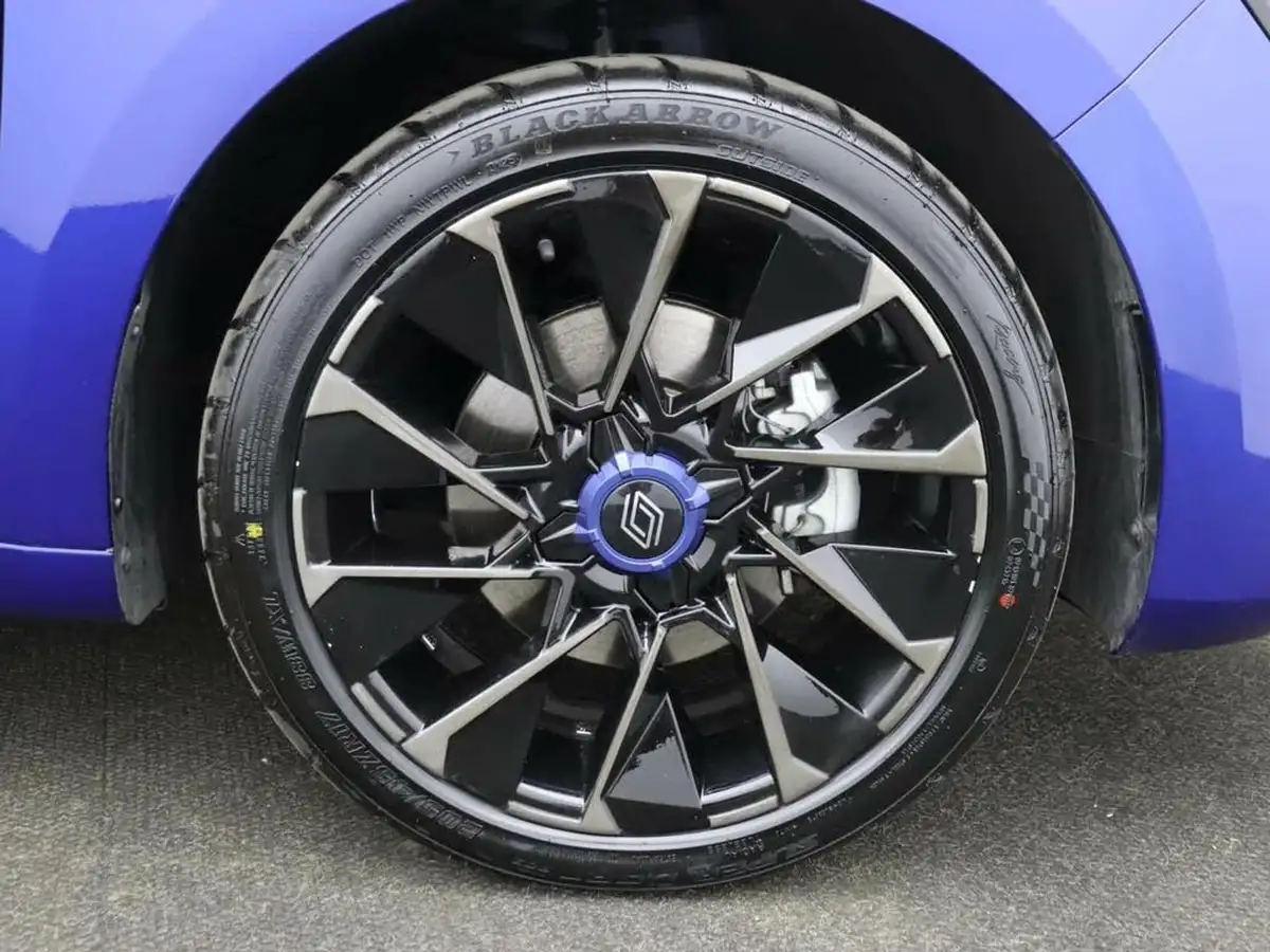 2024-renault-clio-16-esprit-alpine-big-8