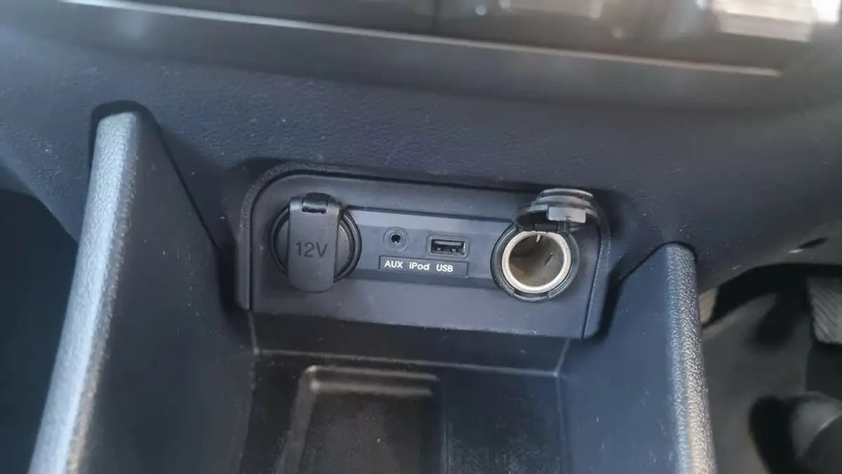 2014-kia-rio-125-2-3d-big-26