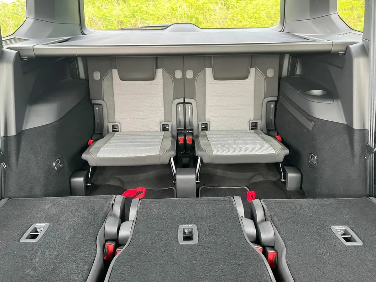 2020-volkswagen-touran-15-tsi-r-line-dsg-big-25