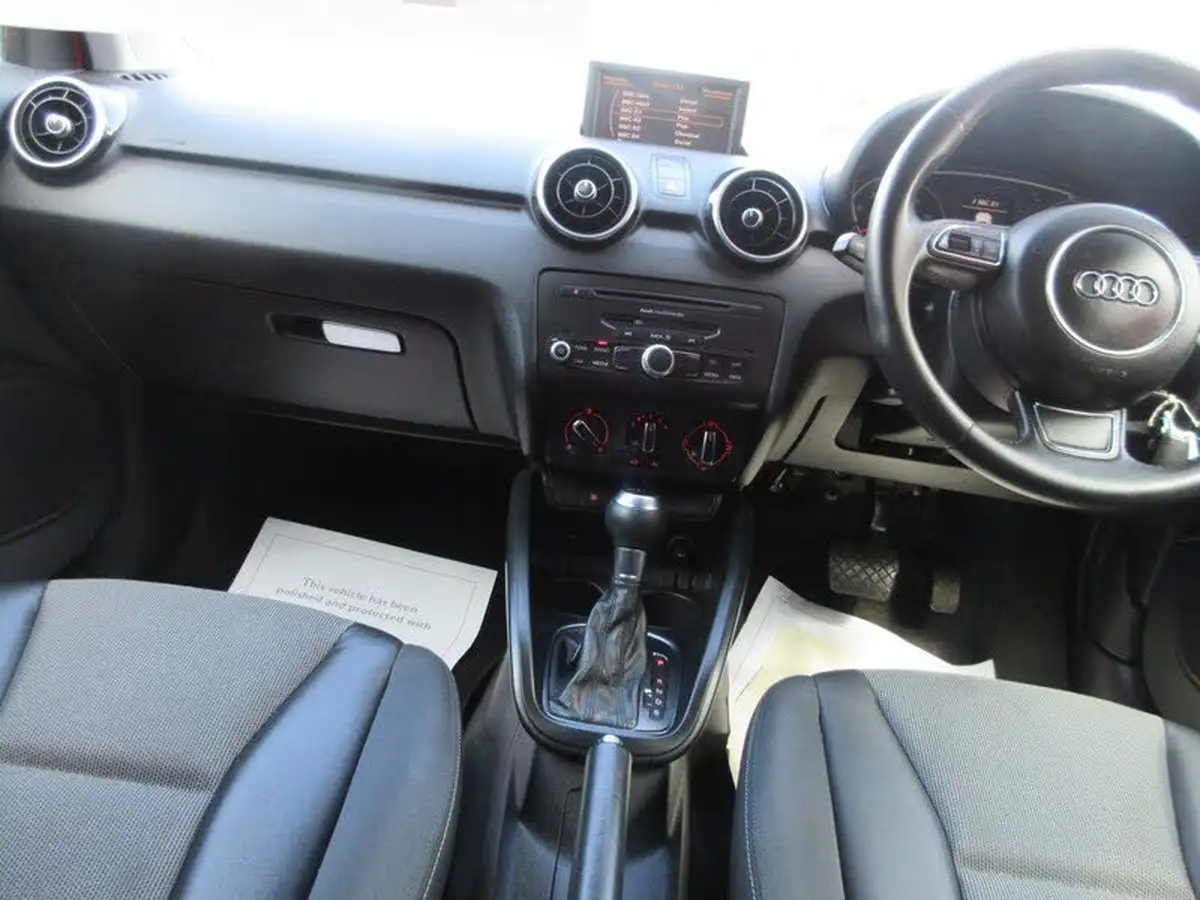 2012-audi-a1-14-tfsi-sportback-5d-s-tronic-big-19