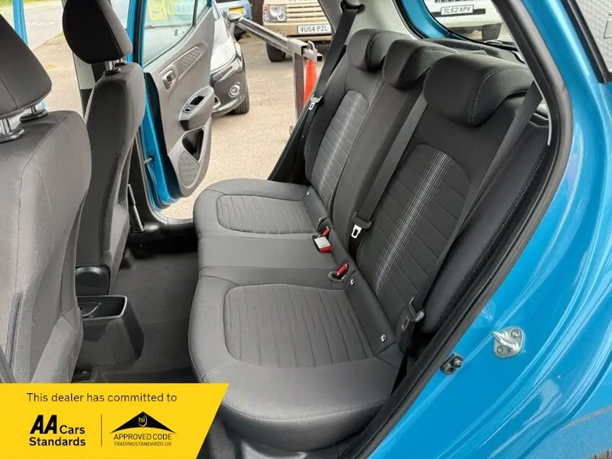 2020-hyundai-i10-10-se-connect-auto-big-12