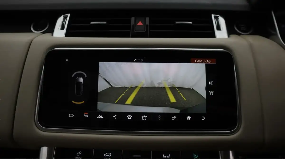 2021-land-rover-range-rover-sport-30-d300-hse-silver-big-26