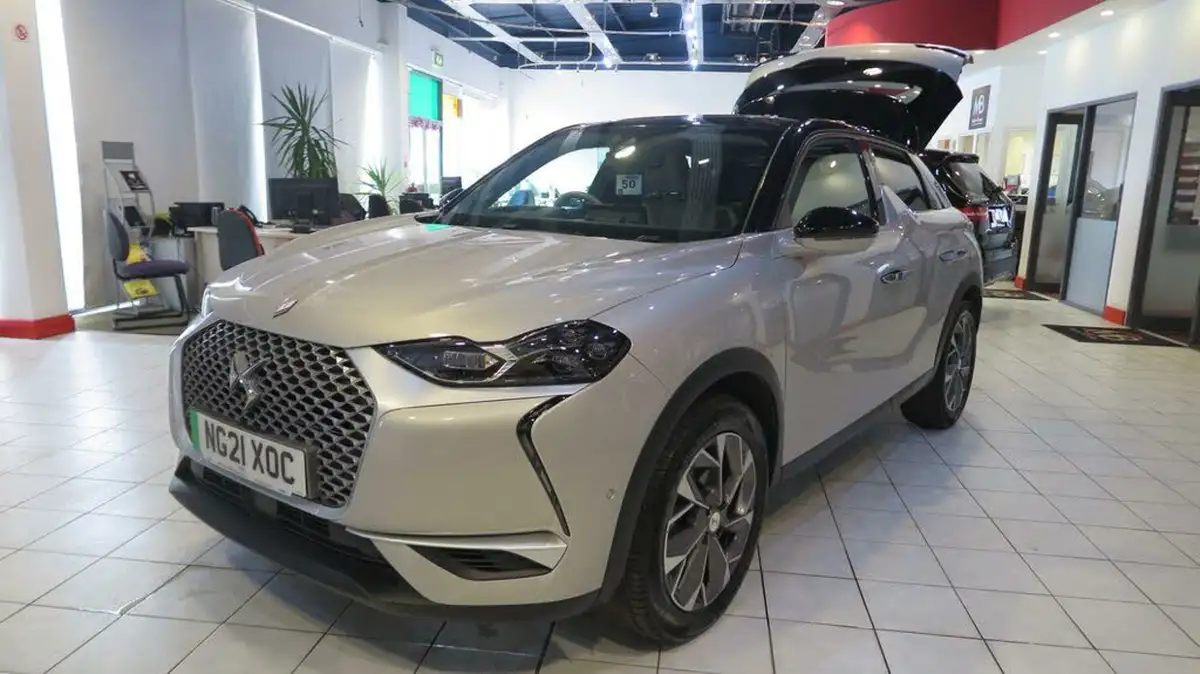 2021-ds-ds-3-crossback-e-tense-ultra-prestige-big-38