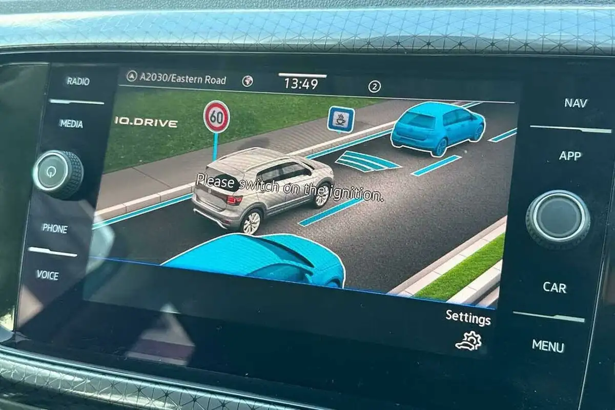 2022-volkswagen-t-cross-10-tsi-sel-big-26