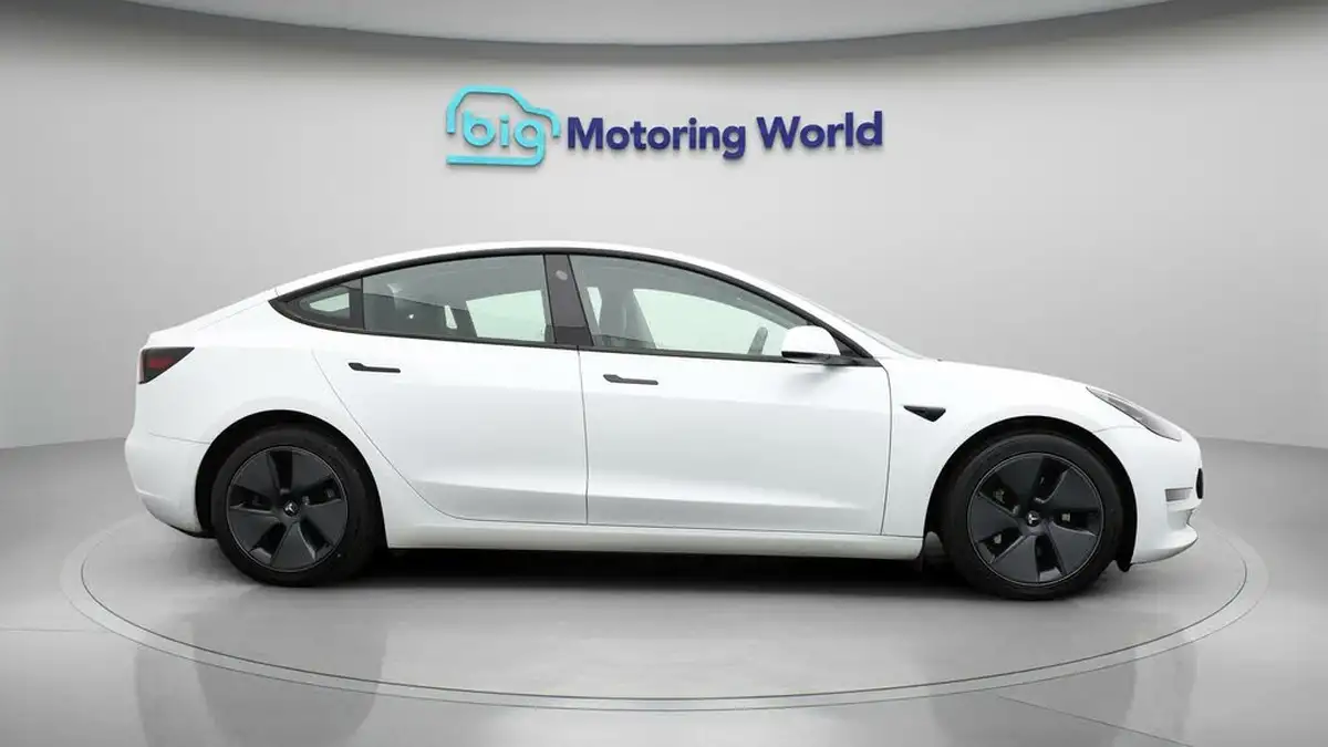 2021-tesla-model-3-e-long-range-4x4-big-7
