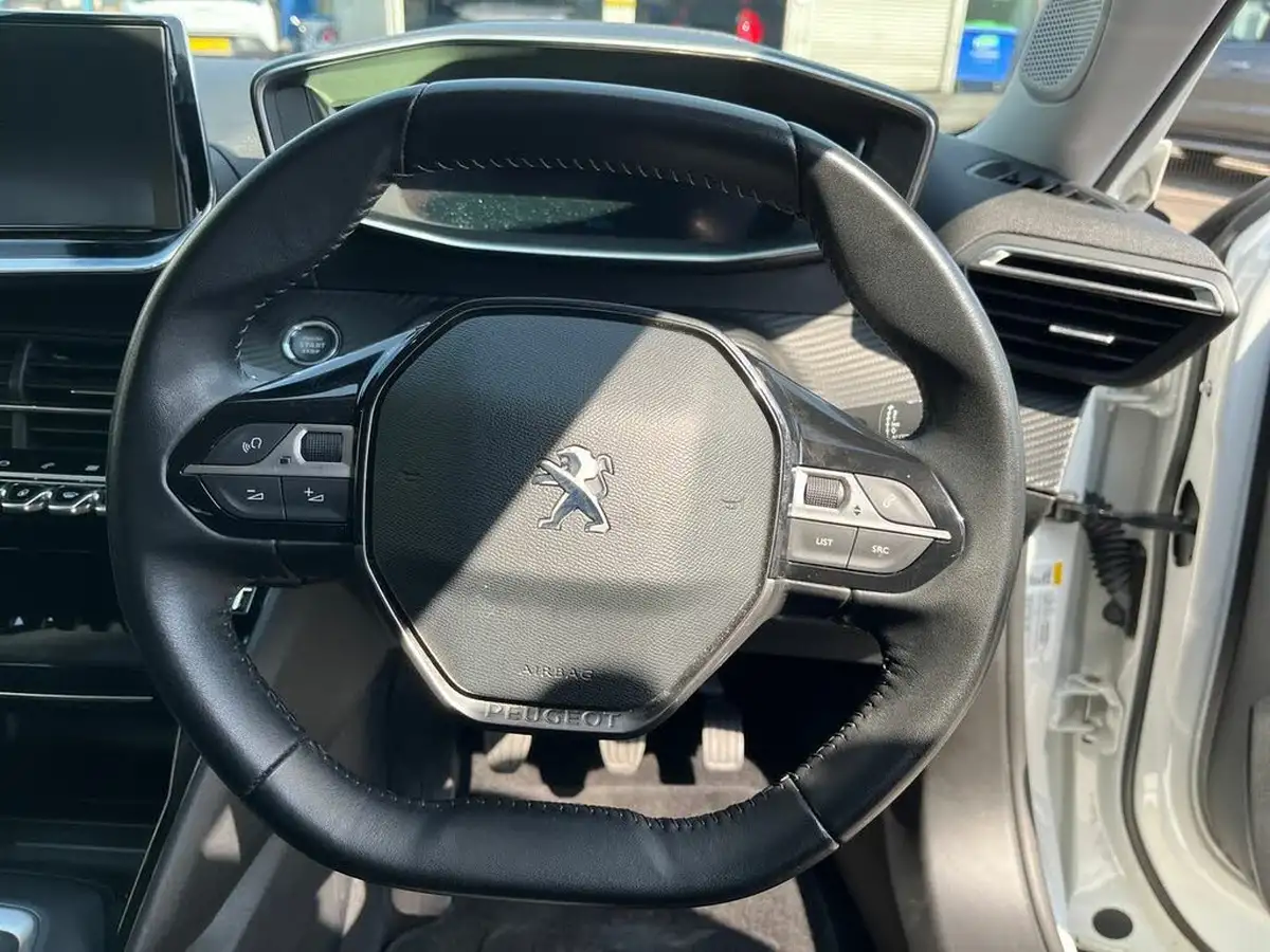 2020-peugeot-2008-suv-12-puretech-allure-premium-100bhp-big-22