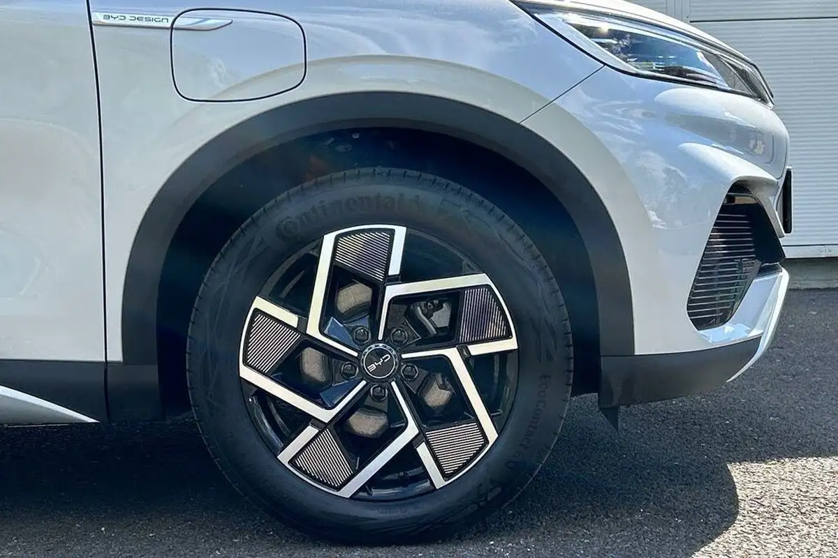 2024-byd-atto-3-e-design-big-21