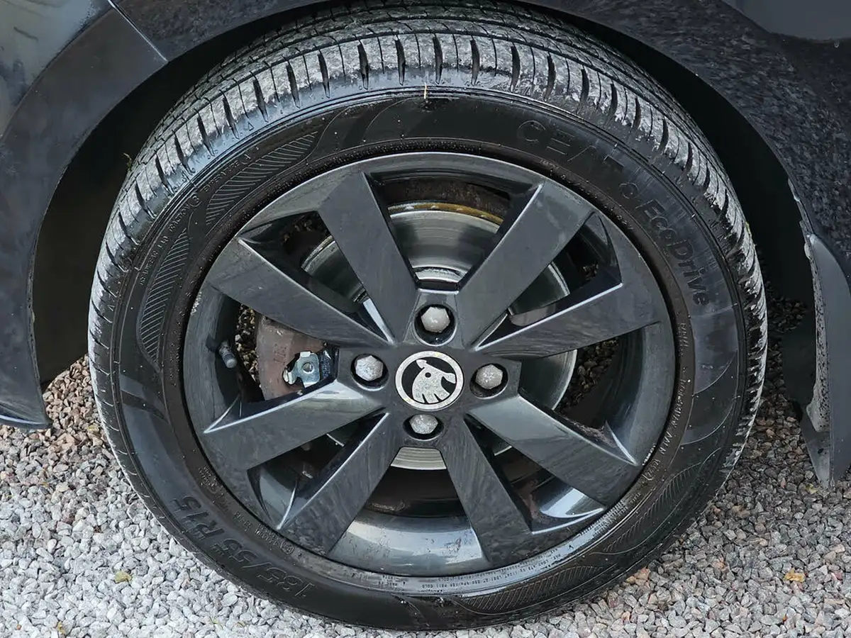 2014-skoda-citigo-10-monte-carlo-5d-big-15