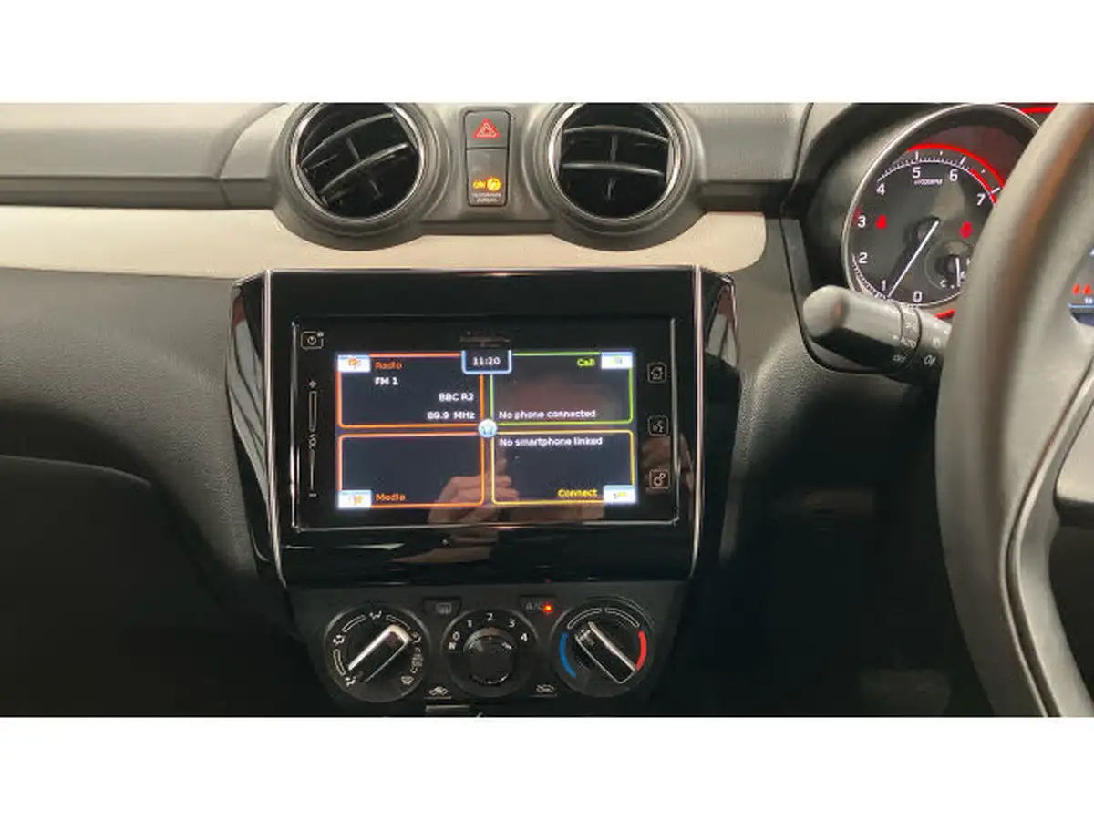 2023-suzuki-swift-12-dualjet-sz-t-big-7