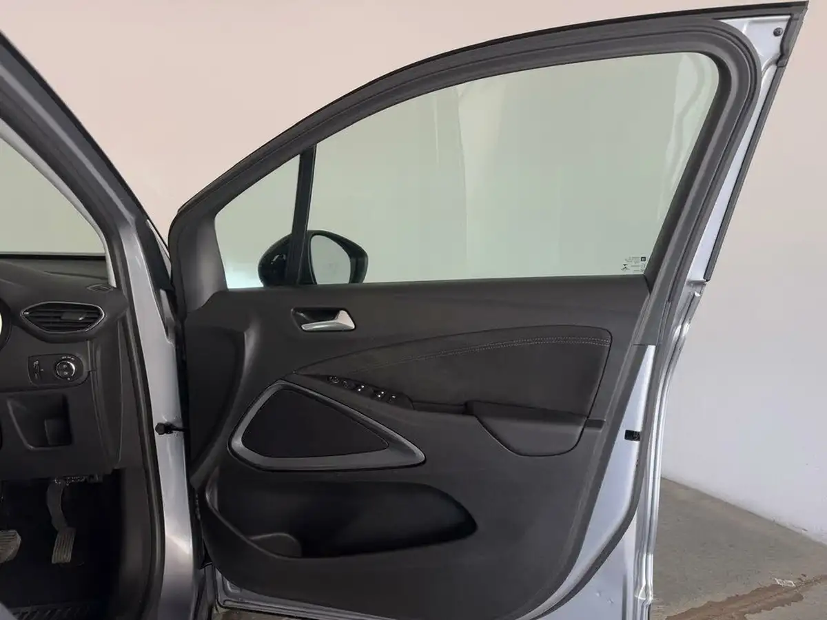 2022-vauxhall-crossland-15-ultimate-120ps-auto-big-28